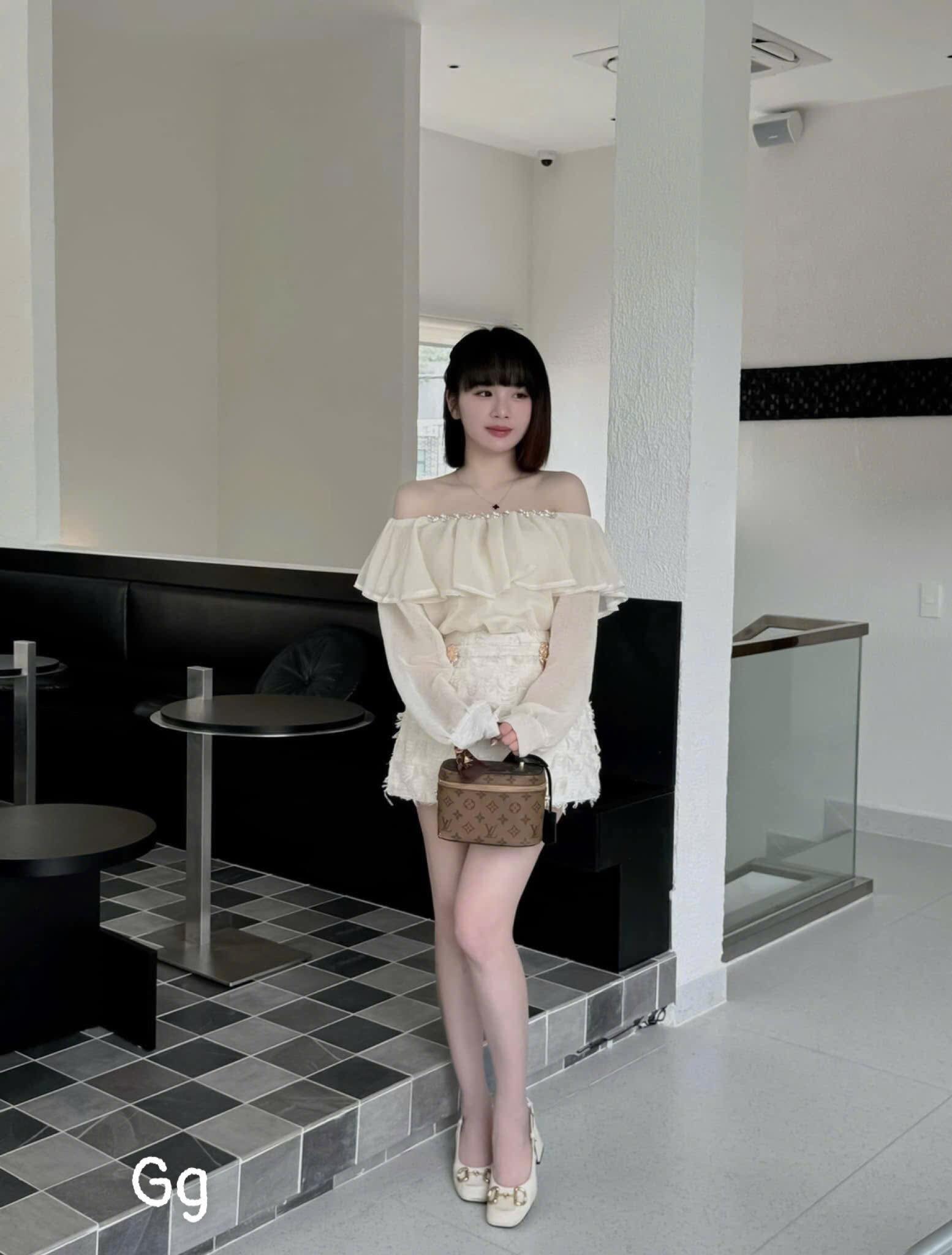 Áo Body Nữ – Vẻ Đẹp Quyến Rũ và Tinh Tế Của Phái Đẹp