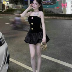 Đầm Body Cúp Ngực – Sự Kết Hợp Hoàn Hảo Giữa Sự Quyến Rũ và Sang Trọng