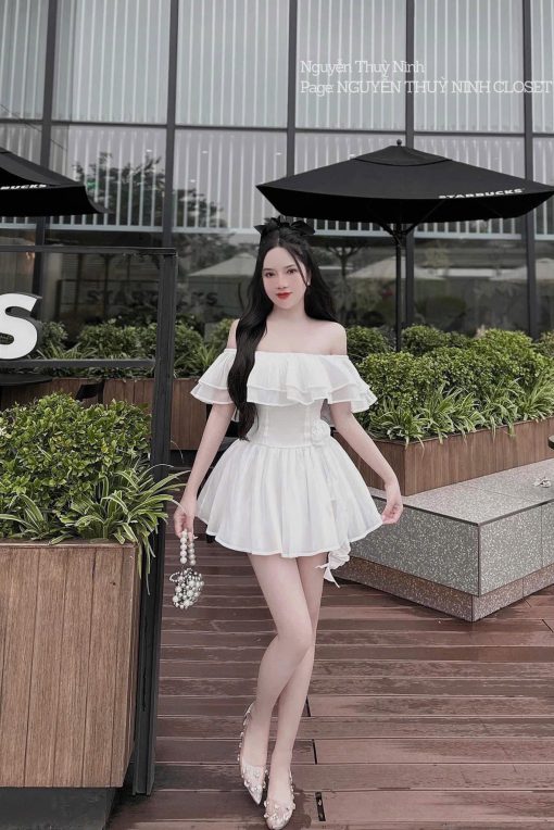 Áo Croptop Ôm Body Nữ – Sự Kết Hợp Hoàn Hảo Giữa Phong Cách và Tiện Lợi
